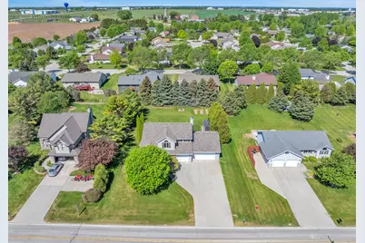 5118  Moenning Rd, Sheboygan, WI 53081 - Photo 2