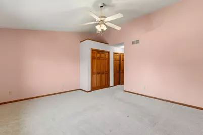 2924  Valley Vw, West Bend, WI 53095 - Photo 16