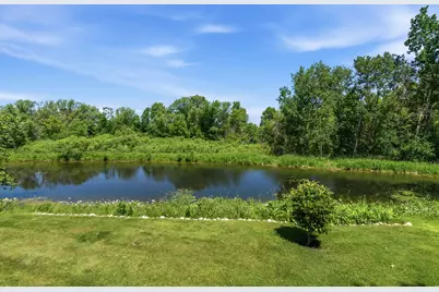 2924  Valley Vw, West Bend, WI 53095 - Photo 4