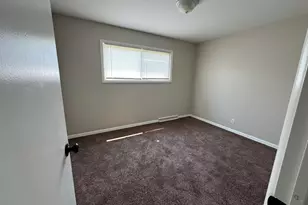 9335 W Sheridan Ave, Milwaukee, WI 53225 - Photo 14