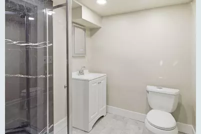 2251 S 73rd St, West Allis, WI 53219 - Photo 22