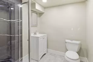 2251 S 73rd St, West Allis, WI 53219 - Photo 22