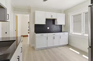2251 S 73rd St, West Allis, WI 53219 - Photo 14