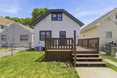 2251 S 73rd St, West Allis, WI 53219 - Photo 32
