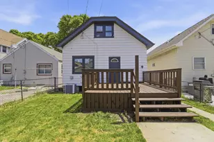 2251 S 73rd St, West Allis, WI 53219 - Photo 32