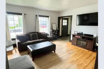 2708  School St, Two Rivers, WI 54241 - Photo 6