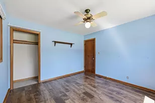 611 W Mequon Rd, Mequon, WI 53092 - Photo 30