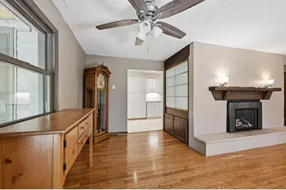 611 W Mequon Rd, Mequon, WI 53092 - Photo 18