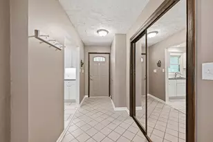611 W Mequon Rd, Mequon, WI 53092 - Photo 10