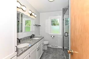 W156N8008 Pilgrim Rd, Menomonee Falls, WI 53051 - Photo 18