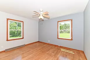 W156N8008 Pilgrim Rd, Menomonee Falls, WI 53051 - Photo 16