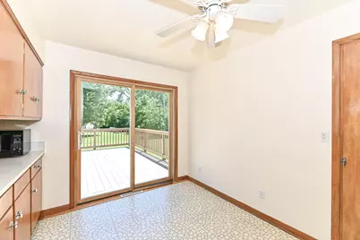 W156N8008  Pilgrim Rd, Menomonee Falls, WI 53051 - Photo 8