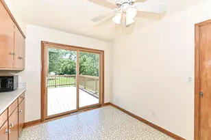 W156N8008 Pilgrim Rd, Menomonee Falls, WI 53051 - Photo 8