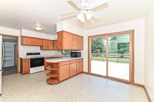 W156N8008 Pilgrim Rd, Menomonee Falls, WI 53051 - Photo 6