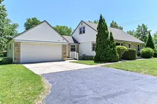 W156N8008 Pilgrim Rd, Menomonee Falls, WI 53051 - Photo 46