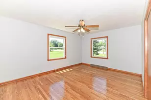 W156N8008 Pilgrim Rd, Menomonee Falls, WI 53051 - Photo 14