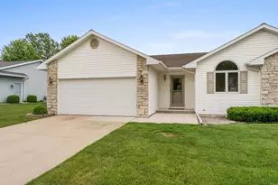 2312 Virginia Dr, Manitowoc, WI 54220 - Photo 2