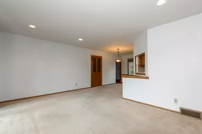 8954 N Silver Brook Ln, Brown Deer, WI 53223 - Photo 4