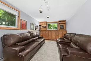 8586 N Meadowside Ct, Brown Deer, WI 53223 - Photo 12