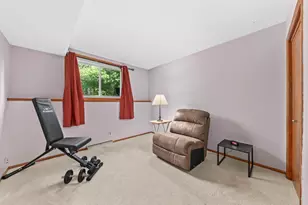 8586 N Meadowside Ct, Brown Deer, WI 53223 - Photo 16