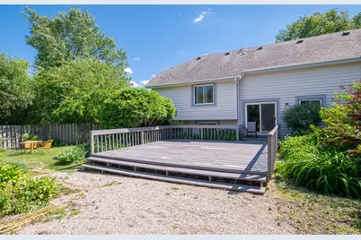 8586 N Meadowside Ct, Brown Deer, WI 53223 - Photo 24