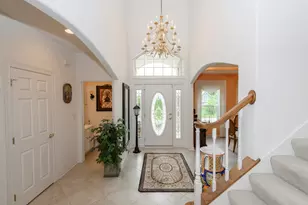 W291N4273 Prairie Wind Cir, Delafield, WI 53072 - Photo 2