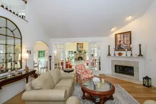 W291N4273 Prairie Wind Cir, Delafield, WI 53072 - Photo 4