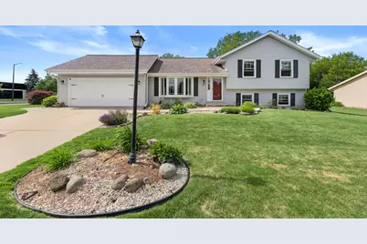 N49W14033  Brook Falls Dr, Menomonee Falls, WI 53051 - Photo 1