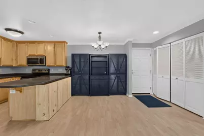 1108 N Milwaukee St #333, Milwaukee, WI 53202 - Photo 8