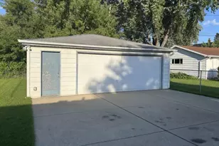 6420 N 49th St, Milwaukee, WI 53223 - Photo 28
