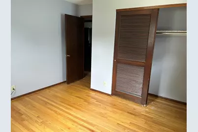 6420 N 49th St, Milwaukee, WI 53223 - Photo 10