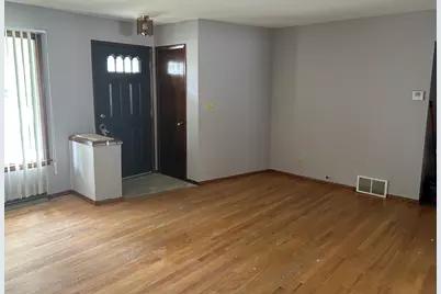 6420 N 49th St, Milwaukee, WI 53223 - Photo 18