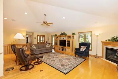 1221 W Sherman Ave, Fort Atkinson, WI 53538 - Photo 6
