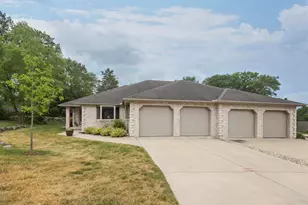 1221 W Sherman Ave, Fort Atkinson, WI 53538 - Photo 34