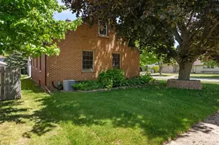 1528 Ashland Ave, Sheboygan, WI 53081 - Photo 4