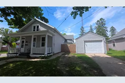 1120  Hamilton St, Manitowoc, WI 54220 - Photo 1