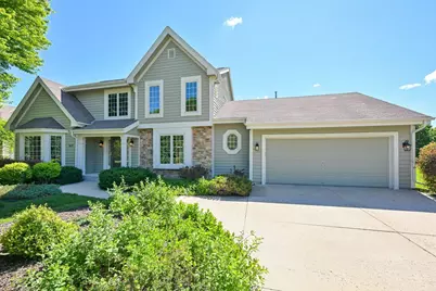 5630 S Timber Ridge Dr, New Berlin, WI 53151 - Photo 2