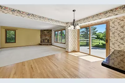 5630 S Timber Ridge Dr, New Berlin, WI 53151 - Photo 10