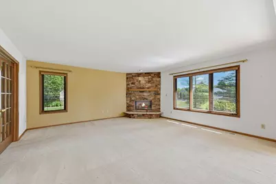 5630 S Timber Ridge Dr, New Berlin, WI 53151 - Photo 14