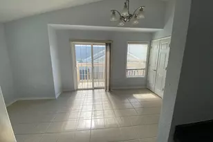 9275 S 51st St, Franklin, WI 53132 - Photo 2