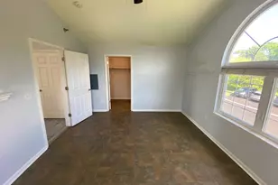 9275 S 51st St, Franklin, WI 53132 - Photo 10