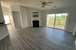 9275 S 51st St, Franklin, WI 53132 - Photo 6