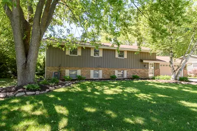 705  Fox Knoll Dr, Racine, WI 53185 - Photo 44