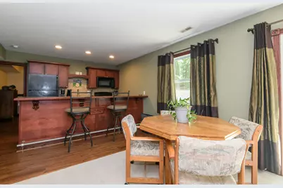 705  Fox Knoll Dr, Racine, WI 53185 - Photo 34
