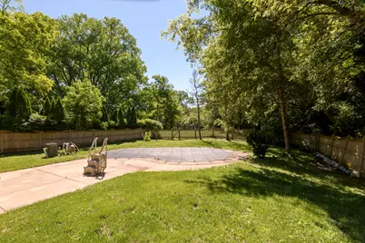 705  Fox Knoll Dr, Racine, WI 53185 - Photo 46