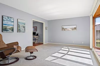 725  Hanson Ct, Onalaska, WI 54650 - Photo 4