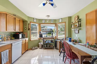 2470 S 92nd St #2472, West Allis, WI 53227 - Photo 8