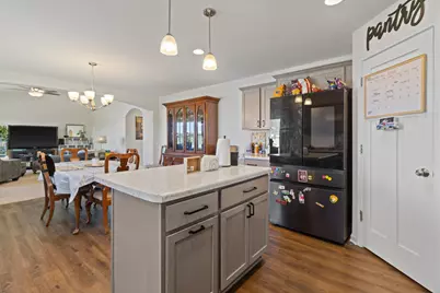 906  Ridge Ct, Watertown, WI 53094 - Photo 4