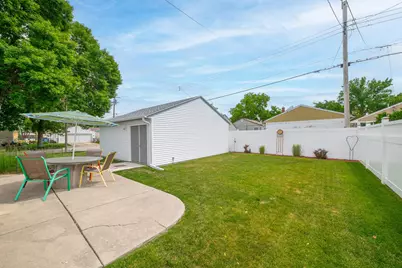3634 N 97th Pl, Milwaukee, WI 53222 - Photo 34