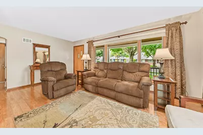 3634 N 97th Pl, Milwaukee, WI 53222 - Photo 8